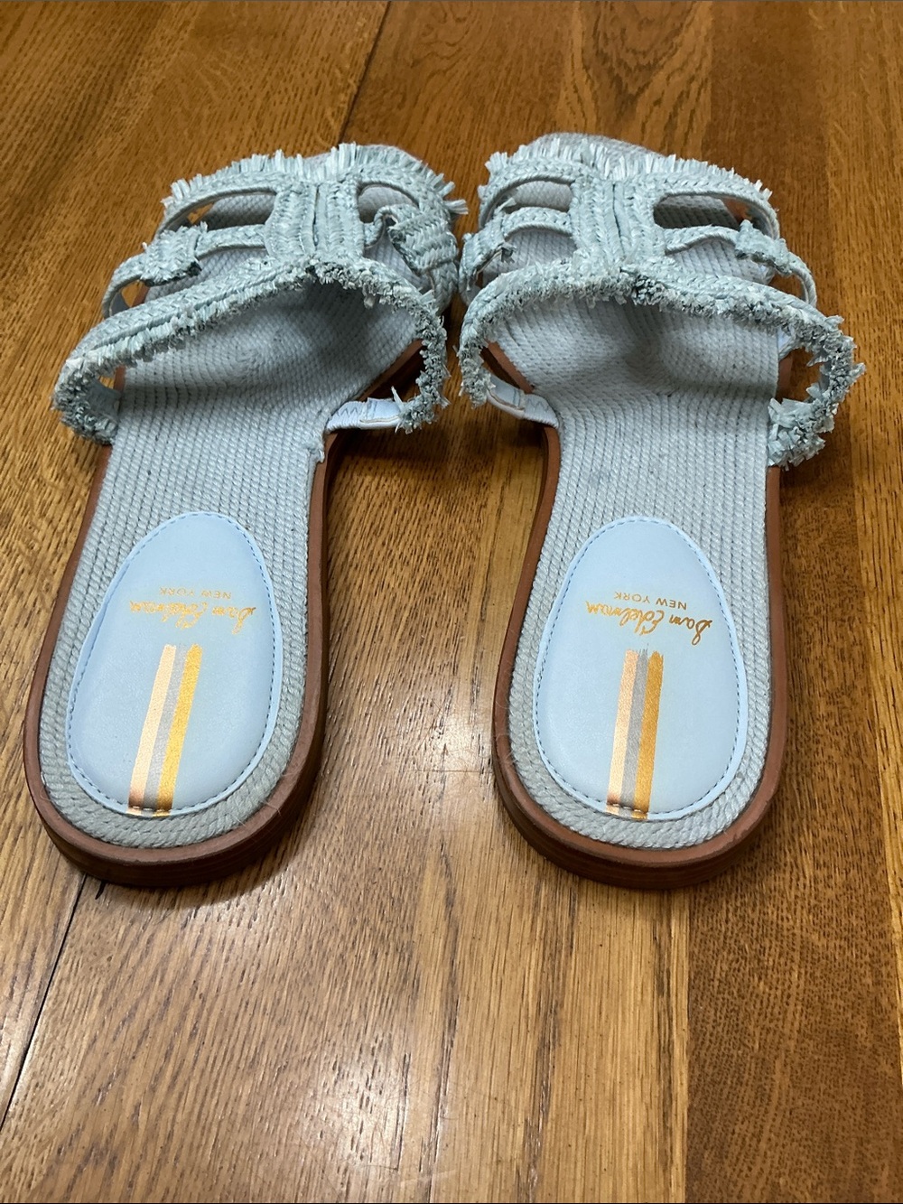 Woman’s Sam Edelman baby blue slides. Size 10. Sooo cute! Barely worn! - Picture 5 of 8